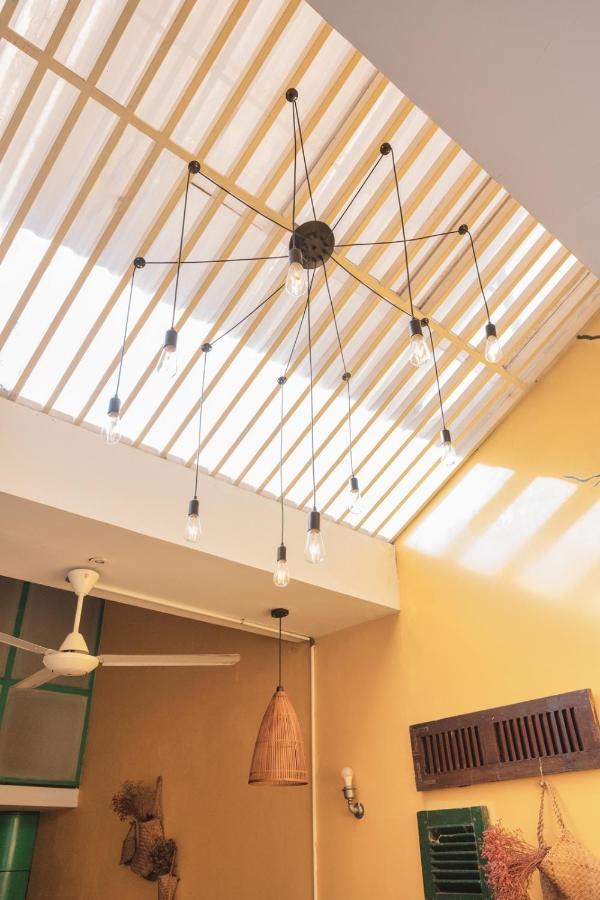 Entire French House With 4 Bedrooms In Hanoi Downtown Екстер'єр фото