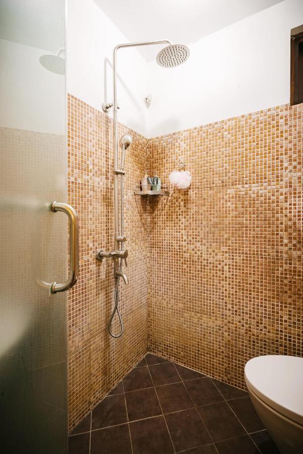 Entire French House With 4 Bedrooms In Hanoi Downtown Екстер'єр фото