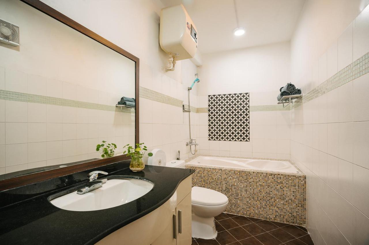 Entire French House With 4 Bedrooms In Hanoi Downtown Екстер'єр фото